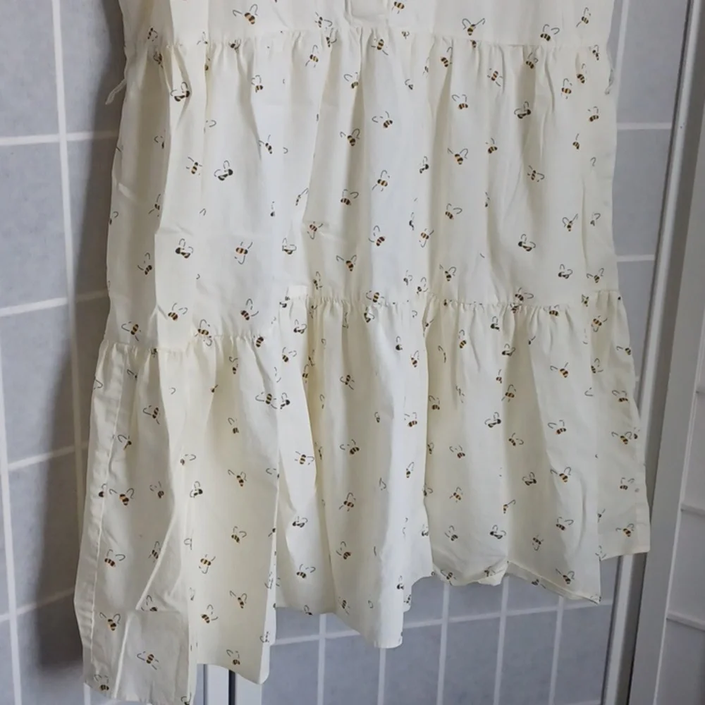 kate spade Cream Sleeveless Midi Dress with Bee Print